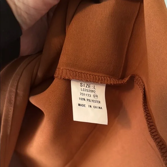 Brown Blouse with Bell Sleeves - Picture 4 of 5